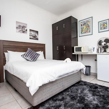 Willow Guest House Boksburg Extérieur photo