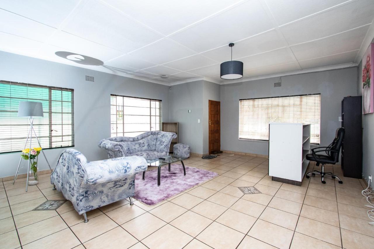 Willow Guest House Boksburg Extérieur photo