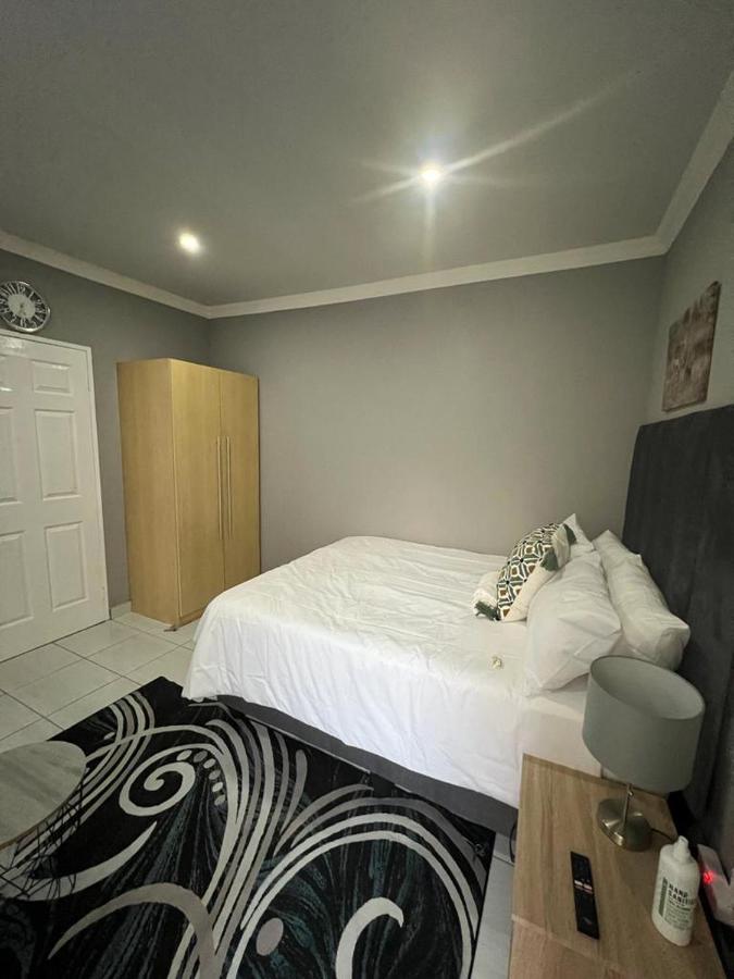 Willow Guest House Boksburg Extérieur photo