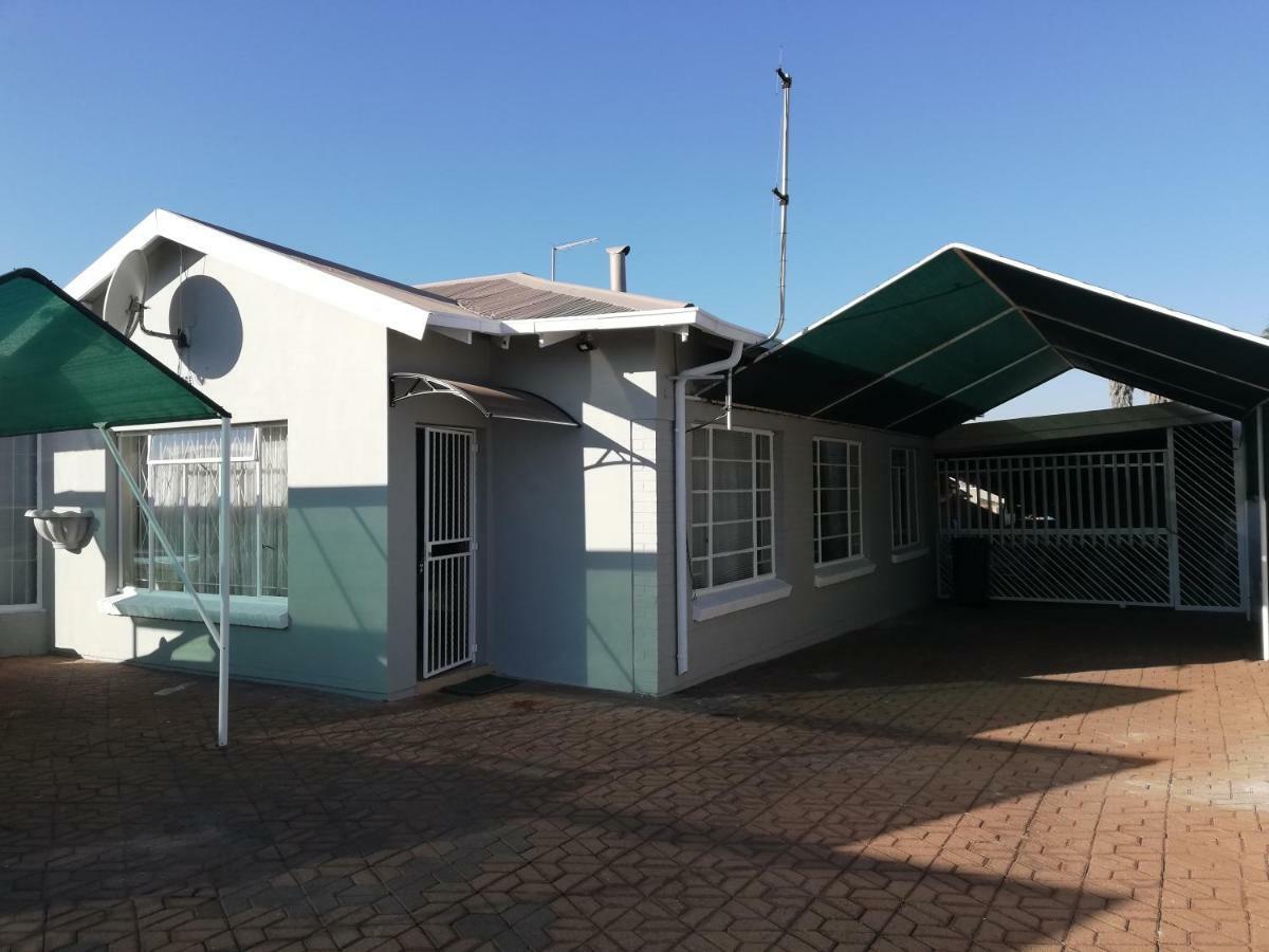 Willow Guest House Boksburg Extérieur photo